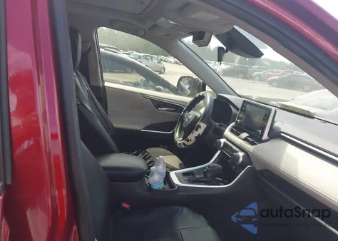 2019 Toyota Rav4 Xle/Xle Premium z USA, uszkodzony, nr VIN JTMW1RFV2KJ016728